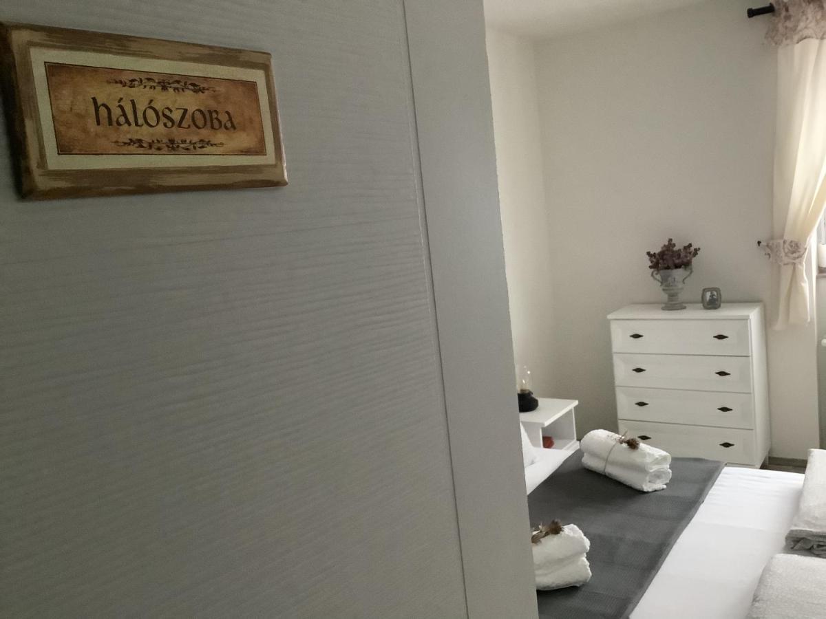 Ezuest Boroka Apartman 에게르 외부 사진