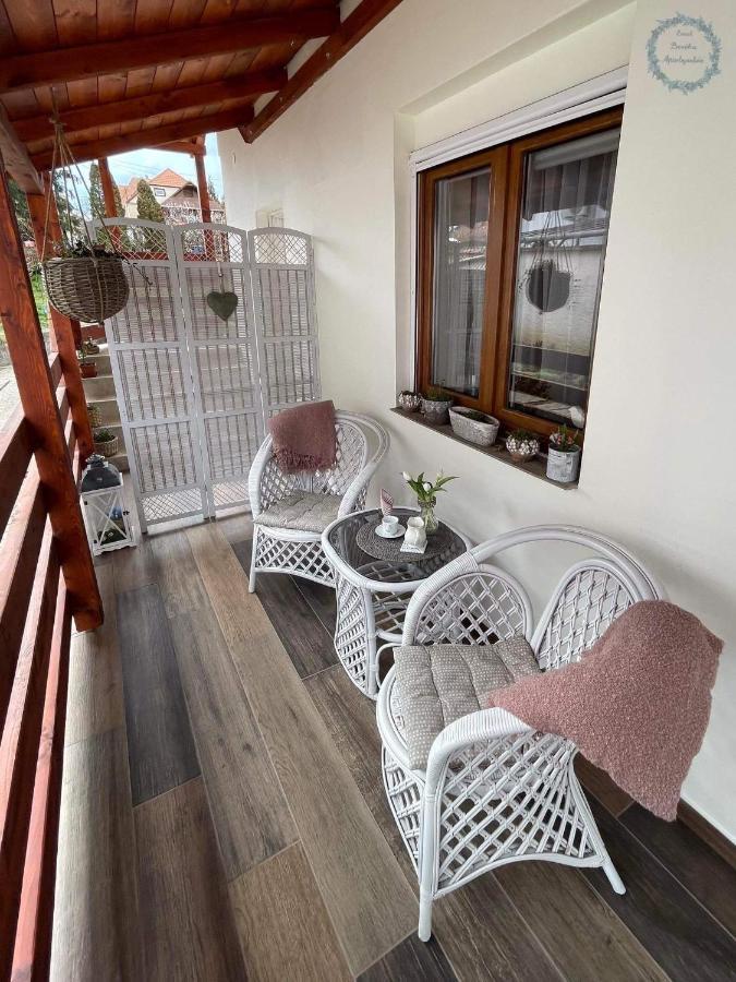 Ezuest Boroka Apartman 에게르 외부 사진