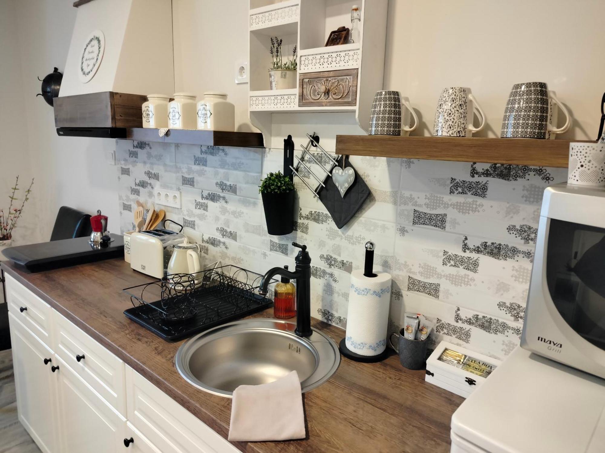 Ezuest Boroka Apartman 에게르 객실 사진